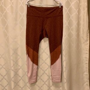 Old Navy Elevate Go Dry Leggings